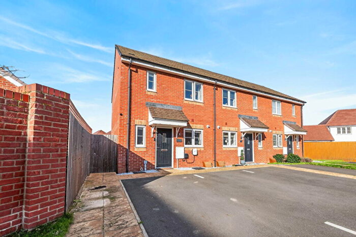 2 Bedroom End Of Terrace House For Sale In Wheatfield Road, Wixams, MK45