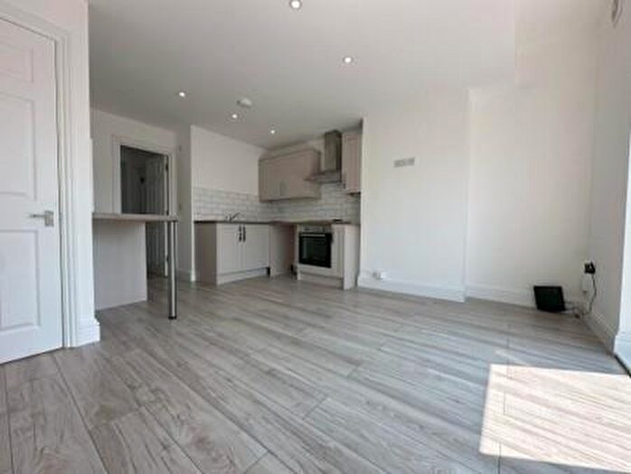 2 Bedroom Flat To Rent In Highland Road, Southsea, PO4