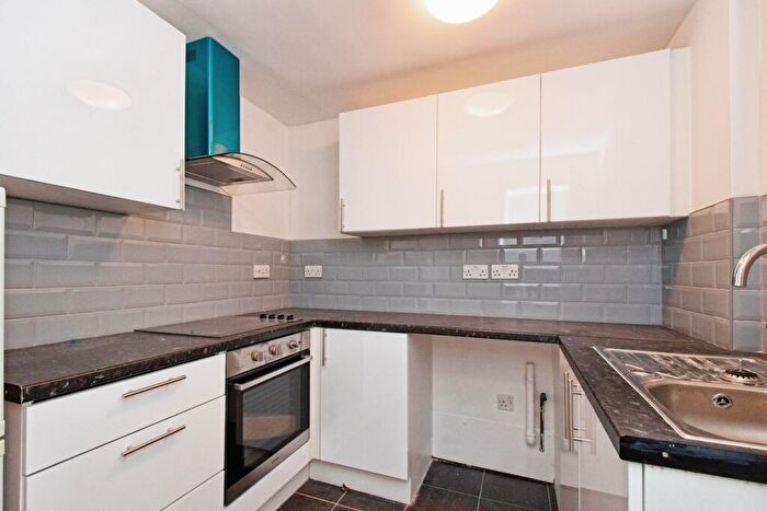 2 Bedroom Apartment To Rent In Reeves Road, London, SE18