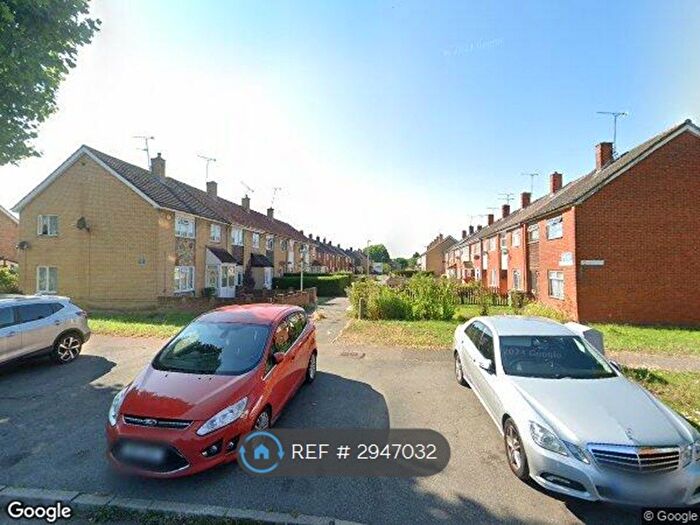 3 Bedroom Terraced House To Rent In Long Lynderswood, Basildon, SS15