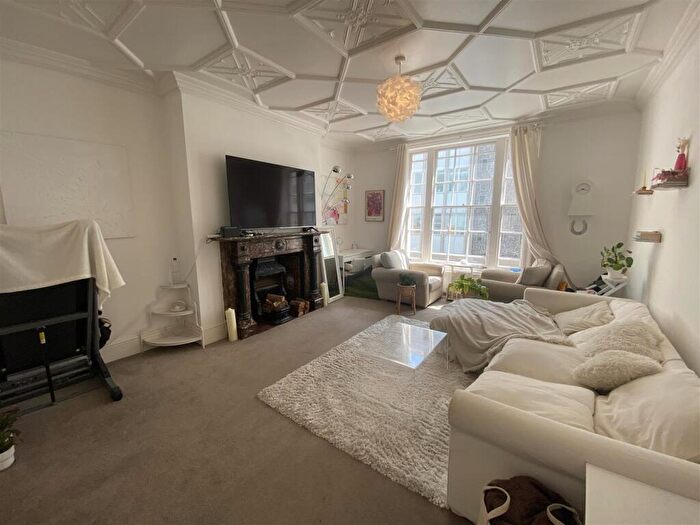 1 Bedroom House To Rent In Queens Road, Brighton, BN1