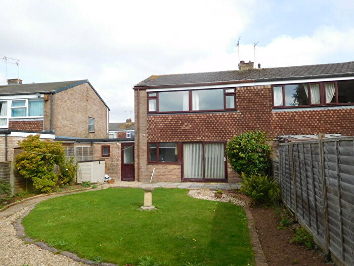 3 Bedroom Semi-Detached House To Rent In Parkside Avenue, Winterbourne, BS36