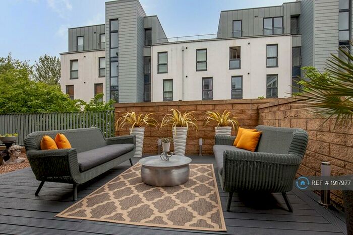 2 Bedroom Flat To Rent In Kimmerghame Drive, Edinburgh, EH4