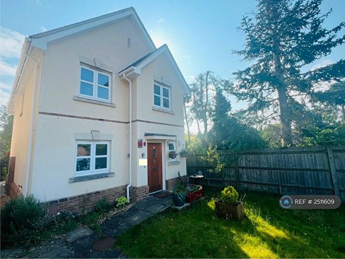 3 Bedroom Detached House To Rent In Northway, Wokingham, RG41