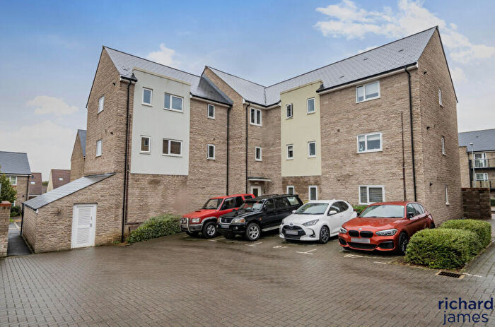 1 Bedroom Apartment For Sale In Cowleaze, Ridgeway Farm, Swindon, SN5