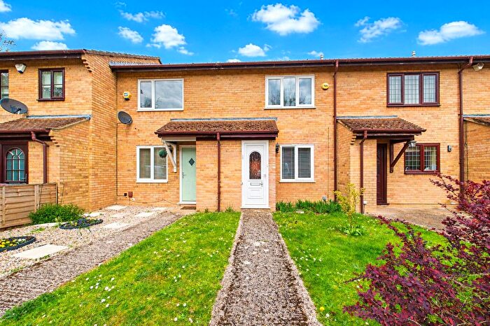 2 Bedroom Terraced House For Sale In Test Close, Tilehurst, Reading, Berkshire, RG30