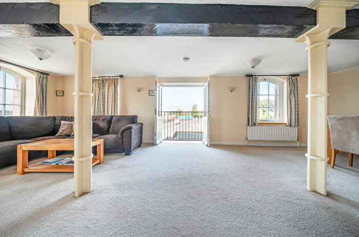 4 Bedroom Apartment For Sale In Town Quay, Southampton, SO14