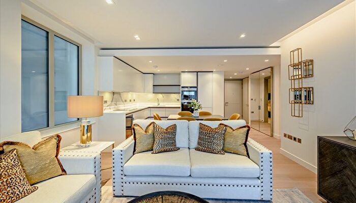 3 Bedroom Flat To Rent In Garrett Mansions, London, W2