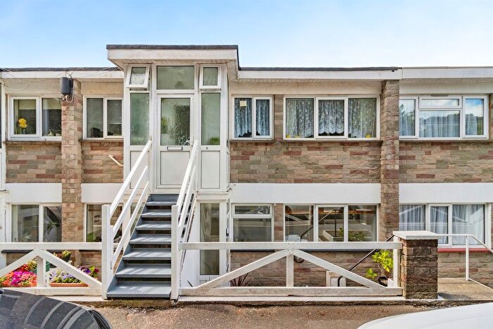 2 Bedroom Flat For Sale In Ash Hill Road, Torquay, TQ1