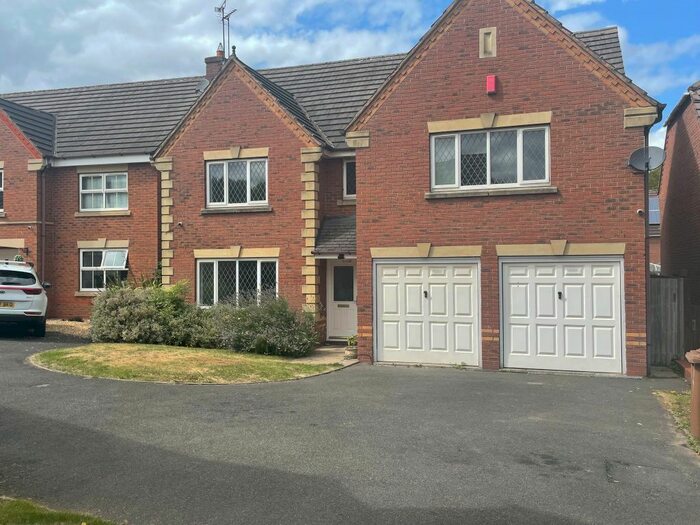 5 Bedroom Detached House To Rent In Crabtree Road, WS1