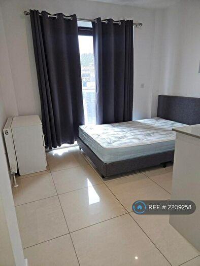 2 Bedroom Flat To Rent In Old Street, London, EC1V