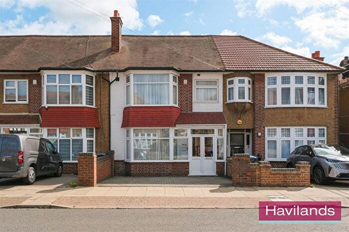 3 Bedroom Property For Sale In Ladysmith Road, Enfield, EN1