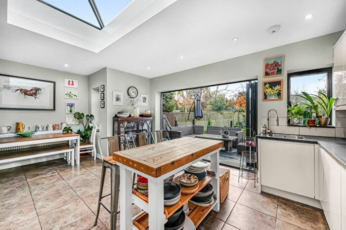 3 Bedroom End Terrace House For Sale In Kings Farm Avenue, Richmond, TW10