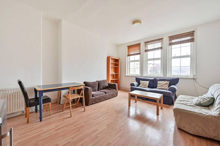 3 Bedroom Property For Sale In Wandsworth High Street, Wandsworth Town, London, SW18