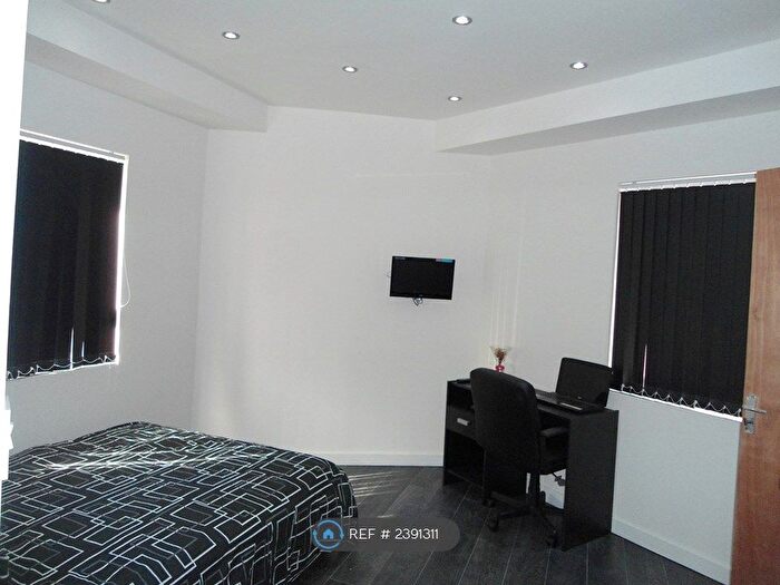 2 Bedroom Flat To Rent In Brays Lane, Coventry, CV2