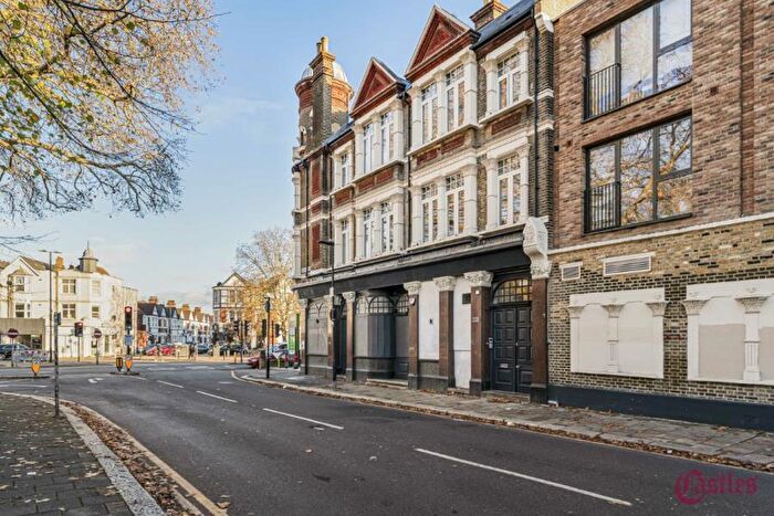 2 Bedroom Flat To Rent In Frobisher Road, Crouch End, N8