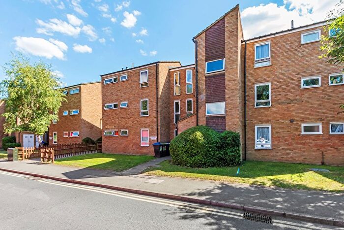 2 Bedroom Flat To Rent In Jubilee Way, Sidcup, DA14