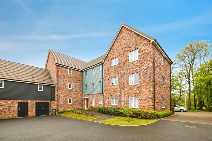 2 Bedroom Flat For Sale In Unicorn Way, Burgess Hill, RH15
