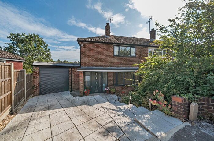 3 Bedroom Semi-Detached House For Sale In Beacon Close, Wrecclesham, Farnham, Surrey, GU10