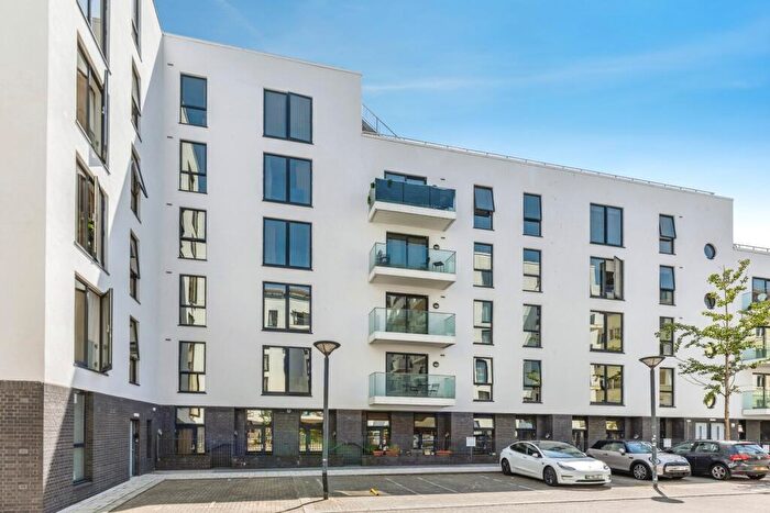 2 Bedroom Flat For Sale In Millennium Promenade, Bristol, BS1