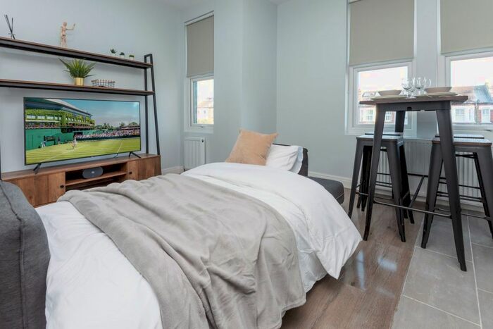 1 Bedroom Flat To Rent In Haydons Road, London, SW19