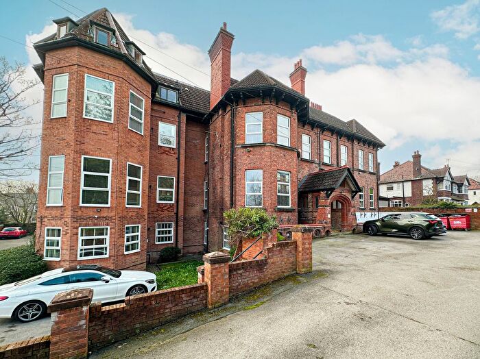 2 Bedroom Flat For Sale In Devonshire Place, Oaklands, CH43