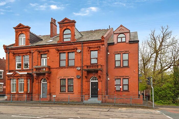 2 Bedroom Flat For Sale In Acres Lane, Stalybridge, Greater Manchester, SK15