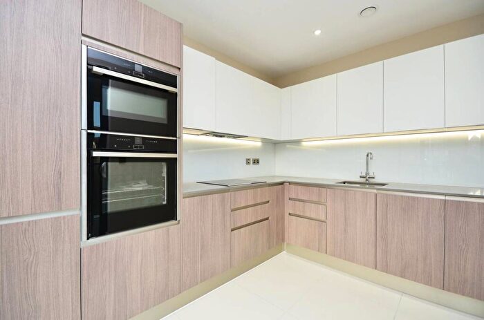 2 Bedroom Flat To Rent In Leapale Lane, Guildford, GU1