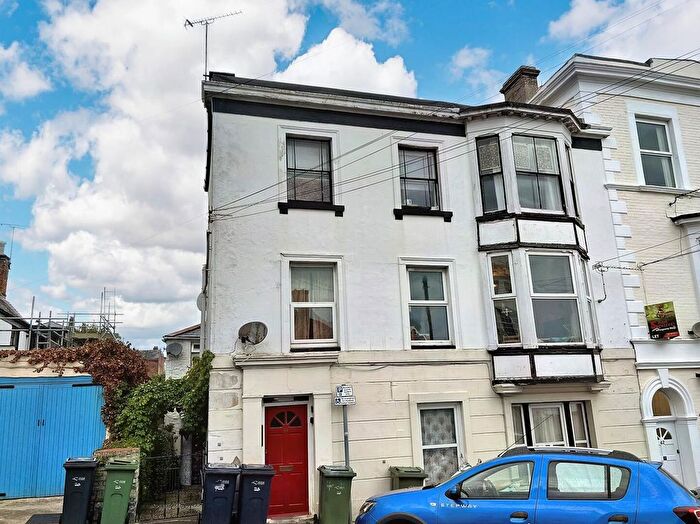 1 Bedroom Property To Rent In George Street, Ryde, PO33