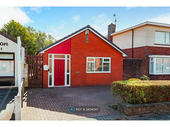 2 Bedroom Bungalow To Rent In Tynesbank, Manchester, M28