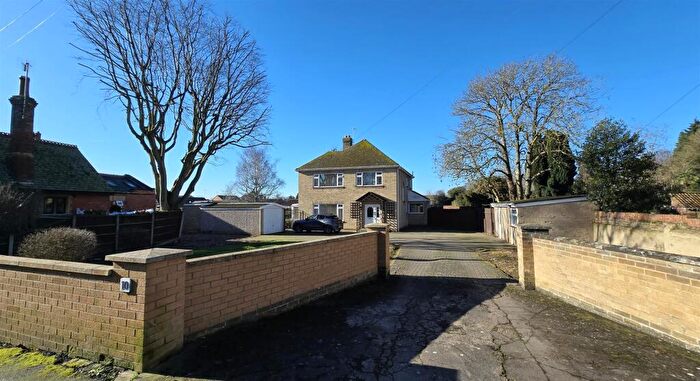 4 Bedroom Detached House For Sale In London Road, Long Sutton, PE12