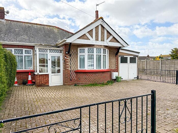 2 Bedroom Semi-Detached Bungalow For Sale In Lake Avenue, Clacton-On-Sea, Essex, CO15