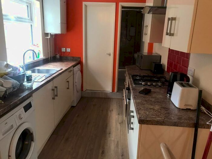 5 Bedroom House To Rent In Bournbrook Road, Birmingham, B29