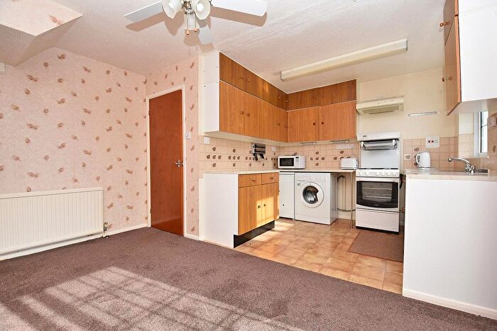 3 Bedroom Detached House For Sale In Pippins Field, Uffculme, Cullompton, EX15