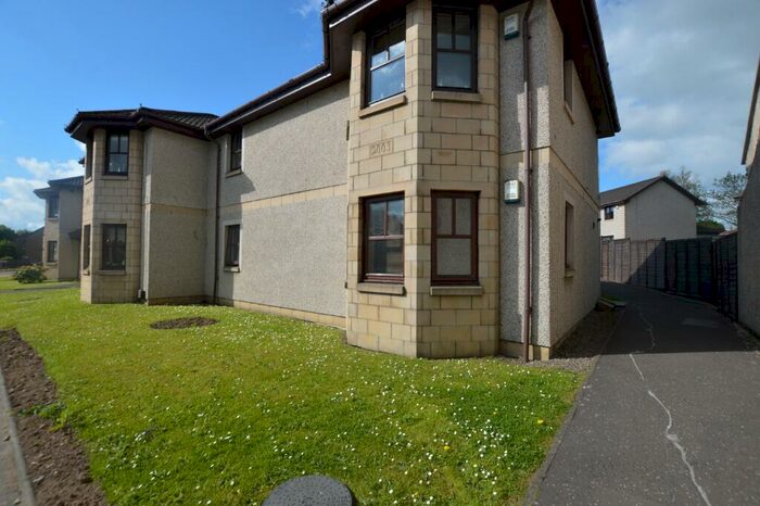 2 Bedroom Flat To Rent In Arthur Court, Cowdenbeath, KY4