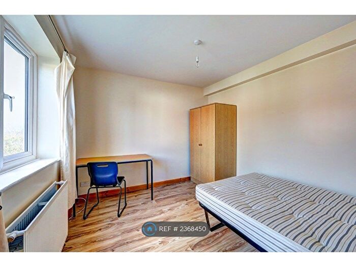 6 Bedroom Terraced House To Rent In Addison Gardens, Kingston Upon Thames, KT5