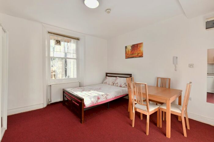 Studio To Rent In Philbeach Gardens, London, SW5