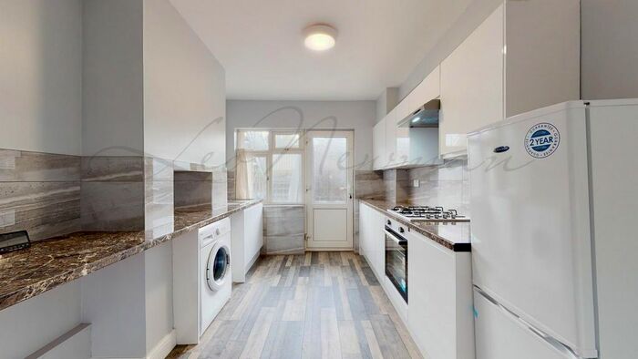 1 Bedroom Flat To Rent In Rosebank Way, London, W3