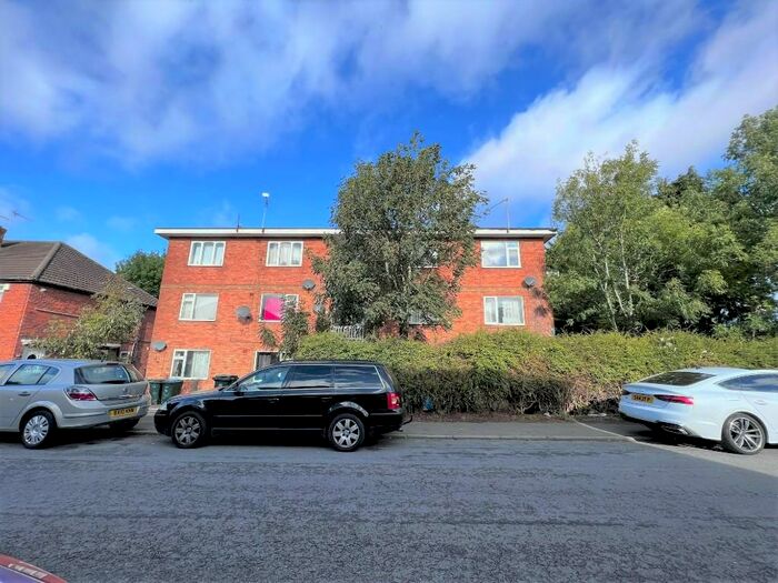 2 Bedroom Flat To Rent In Sunbury Road, Coventry, CV3
