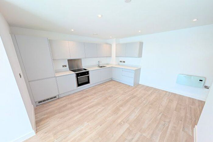 2 Bedroom Flat To Rent In Derwent Street, Salford, M5