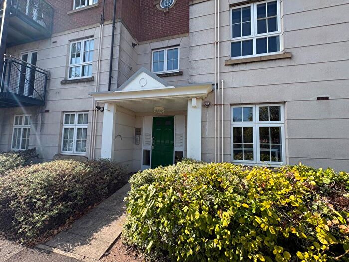 3 Bedroom Flat To Rent In Whitcliffe Gardens, West Bridgford, Nottingham, Nottinghamshire, NG2