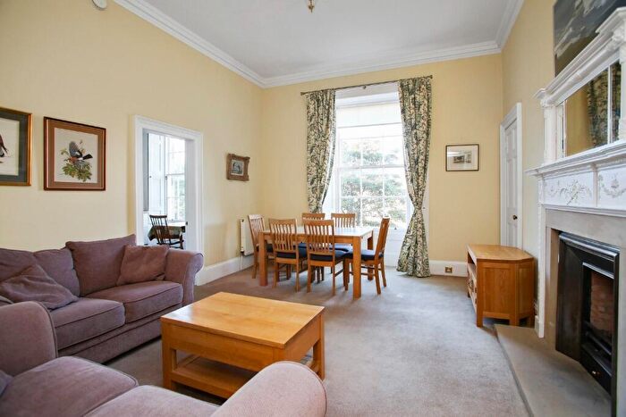 2 Bedroom Flat To Rent In Glenfinlas Street, New Town, Edinburgh, EH3
