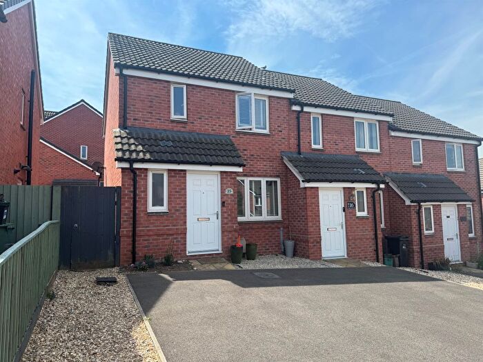 3 Bedroom End Of Terrace House For Sale In Desmond Rochford Way, Bishops Hull, Taunton, TA1