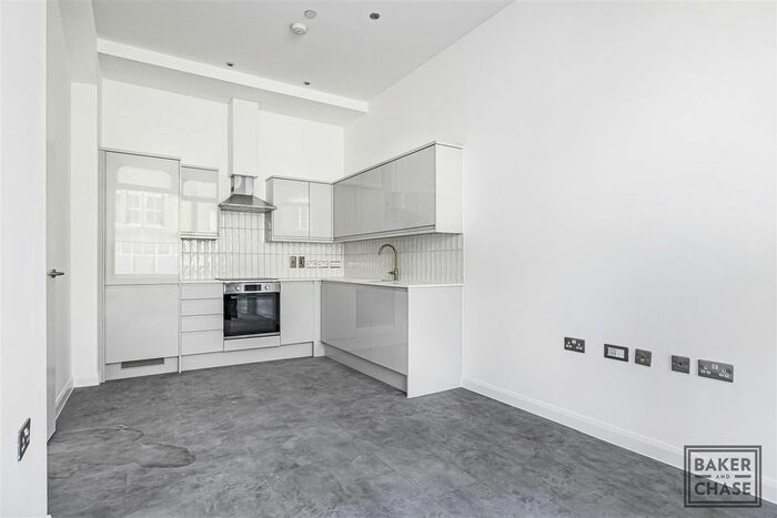 1 Bedroom Flat To Rent In High Road, Bruce Grove, London, N17