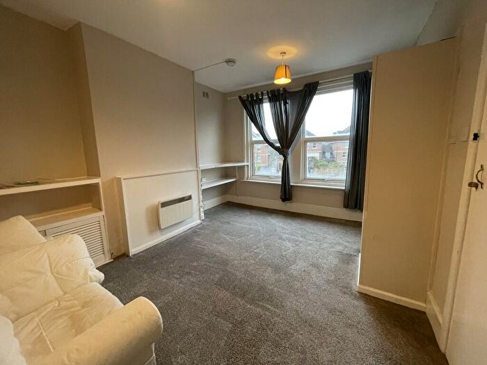 1 Bedroom Flat To Rent In Belmont Road, Southampton, SO17
