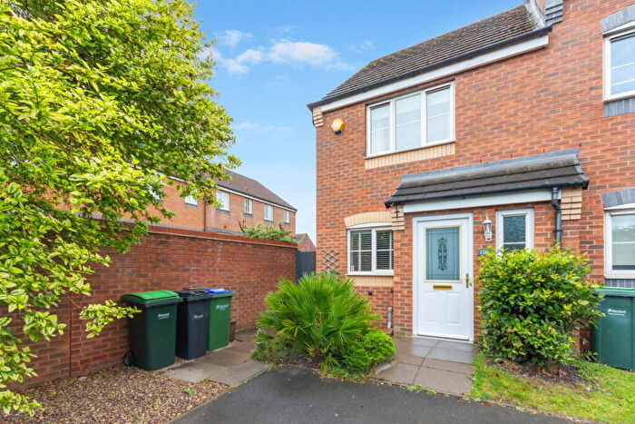 2 Bedroom End Of Terrace House For Sale In Dudley Port, Tipton, DY4