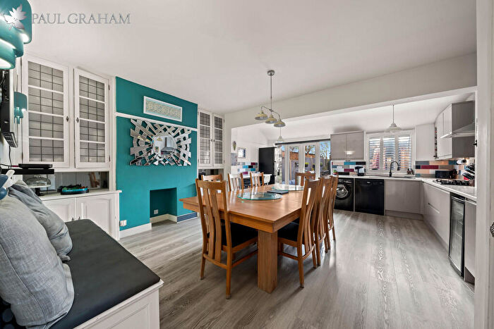 4 Bedroom Semi Detached House For Sale In Bridle Path, Beddington, CR0