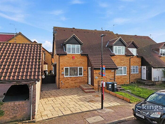 1 Bedroom End Terrace House For Sale In Mahon Close, Enfield, EN1