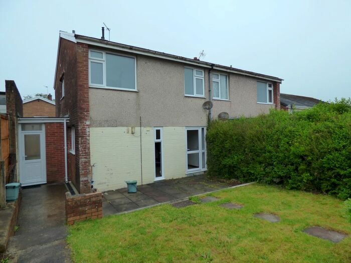 3 Bedroom Property To Rent In Knoll Gardens, Carmarthen, Carmarthenshire, SA31