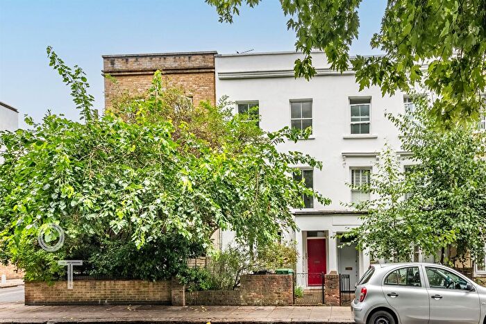 2 Bedroom Maisonette To Rent In Grafton Road, Kentish Town, NW5